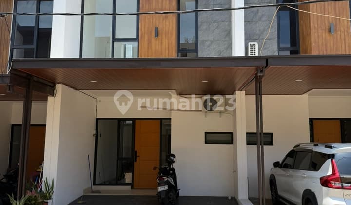 New Cluster House, 4 KM to MRT South Jakarta, Already Has SHM
