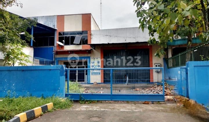 Affordable Warehouse Rental
In Jababeka 1 Cikarang Industrial Estate •
Land Area, 565 m² •
Building Area, 450 m²