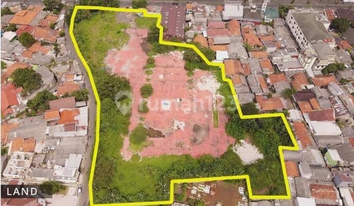 Jual Tanah Cibinong Bogor
lokasi Komersil
• Luas Tanah : 11.881 M² • Peruntukan : Gudang, Ruang Kantor / Komersial, Rumah Sakit, Sekolah, Perumahan & Penggunaan Campuran