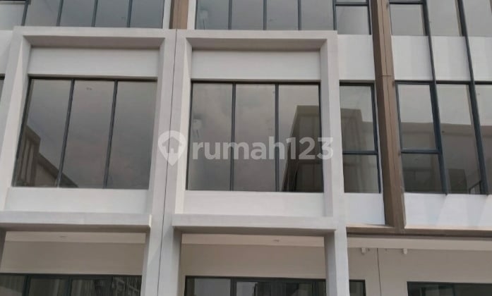 Dekat Strozzi Leonora Ardea Heron Mozart Maggiore Junction Palinglaris Dekat Strozzi Leonora Ardea Heron Mozart Maggiore Junction Palinglaris