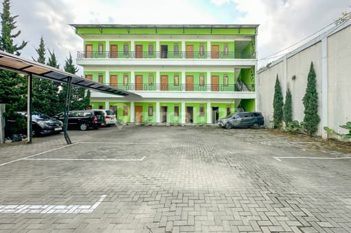 Hotel Aktif 50 Kamar Tidur Di Jalan Raya Lembang Bandung