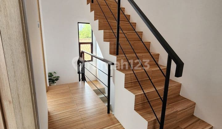 Rumah Baru 3 Lantai SHM Semi Furnish Bintaro Murah banget 1,549M