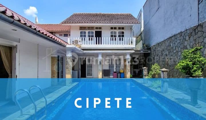 Well-Maintained House Private Pool Facing Park Complex 24-Hour Security Affordable Price