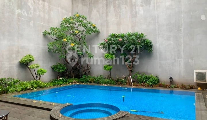 Dijual Rumah Dekat Senayan City Mall Jakarta Selatan