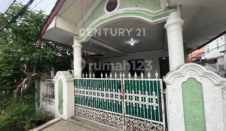 Rumah 2 Lantai 6 KT Komplek Walikota Sukapura Jakarta Utara