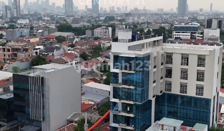 Rumah Tua Area Komersil di Kebayoran Lama Dekat Gandaria City