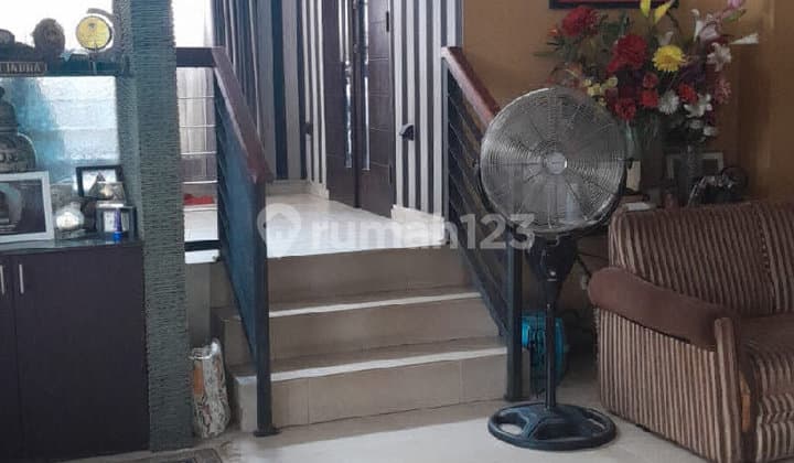 Rumah di Belakang Kampus Ui Depok Cocok untuk Kost