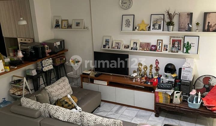 Rumah Semi Furnished di Intercon Kebon Jeruk