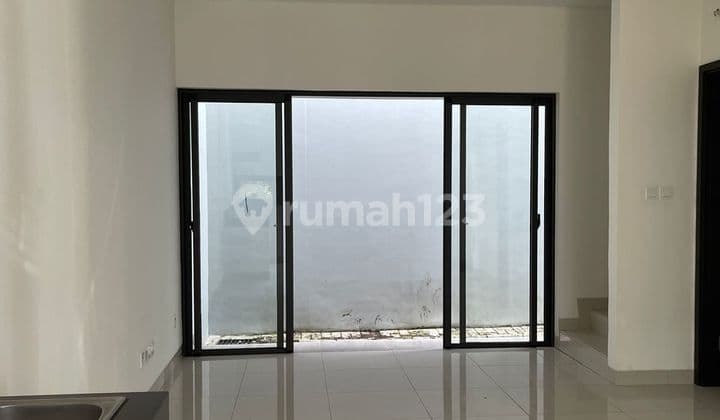 Rumah Wisteria dengan Attic di Cakung Jaktim Harga Cantik