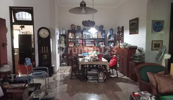Dijual Rumah Luas dan Nyaman di Pondok Indah