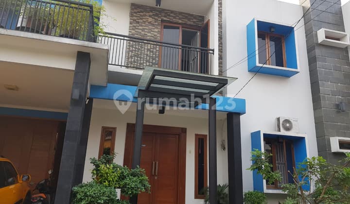 RUMAH TOWN HOUSE MODERN JATIMULYA KOTA BEKASI