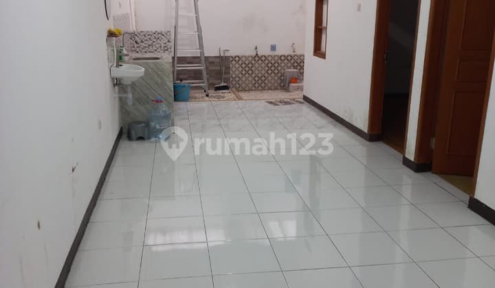 Minimalist house in Taman Cibaduyut Indah