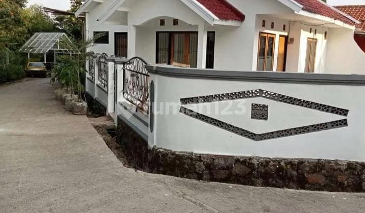 DIJUAL RUMAH 1 LANTAI HALAMAN LUAS NYAMAN SIAP HUNI SARIWANGI HOOK LOKASI STRATEGIS