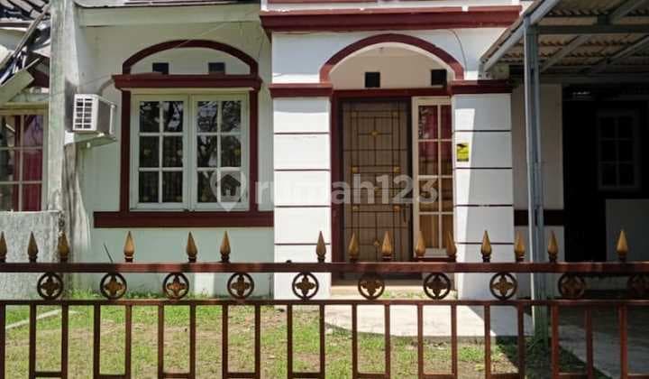 Rumah Asri Nyaman Aman Di Deltamas Cikarang Pusat Kabupaten Bekasi di Delta Mas