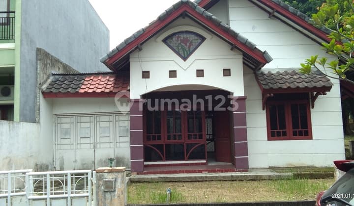 Dijual Rumah Hook tanah Luas di Taman Sentosa Bekasi*