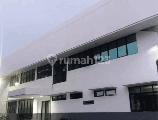 Di Sewakan Gudang Siap Pakai Loading Dock Kawasan Lippo Cikarang