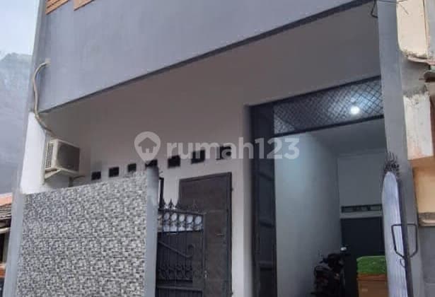 Modern Minimalist House Near East Bekasi Toll Gate Access