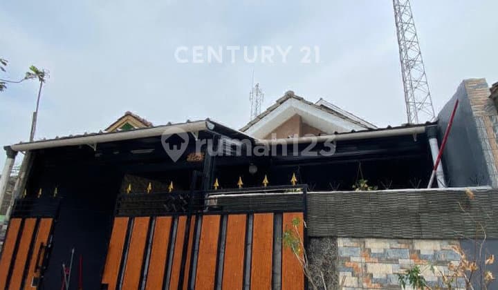 Rumah Asri Nyaman di Jantung Ekonomi Karawang Timur Butuh Uang