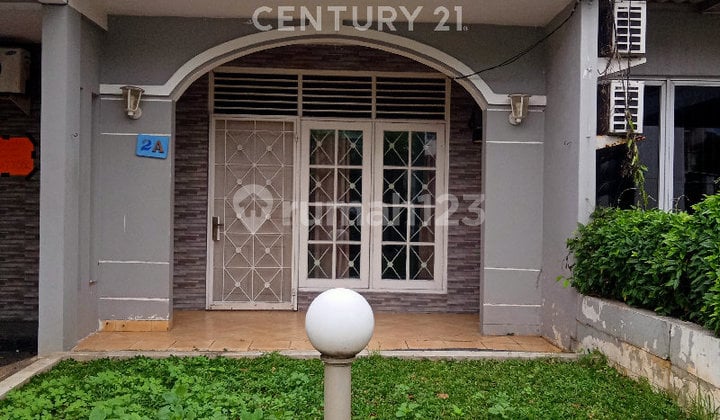 Rumah Full Furnished yang Nyaman di Meadow Green Lippo Cikarang