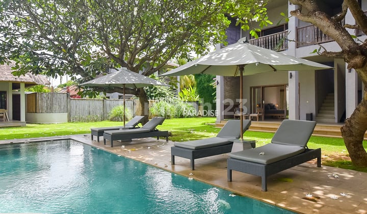 Hotel & Villa 2 Lantai SHM di Dekat Pantai Kalibubuk,Buleleng