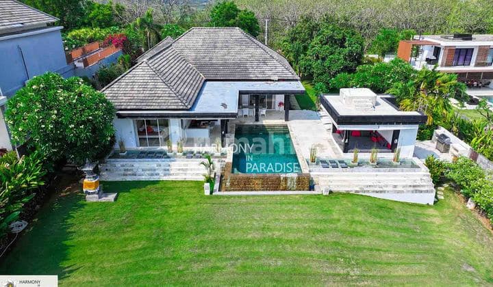 Villa 2 Kamar dengan Pemadangan Laut. SHM 1900M2 di Umeanyar.