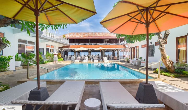 Hotel 9 Kamar, 1200M2 SHM di Pinggir Pantai Tukadmungga, Buleleng