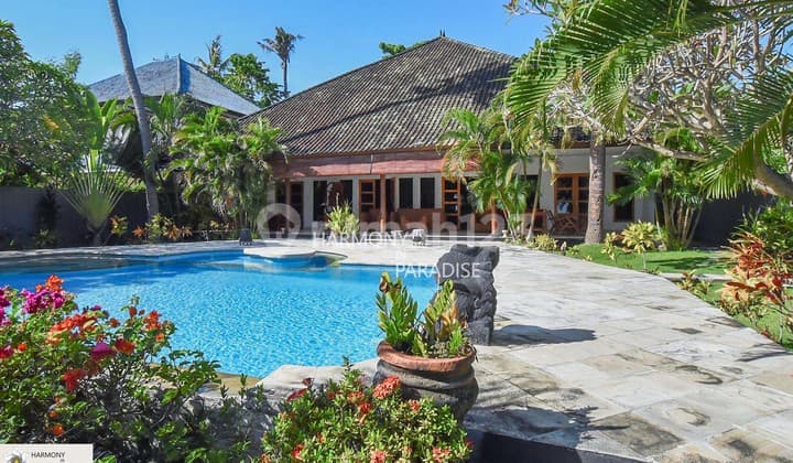 3-Bedroom Villa Ready to Occupy, 1325M2, SHM at Tegallenge Beachfront