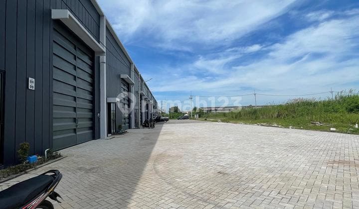 Gudang Industri Gedangan Sidoarjo - Kontainer 40 Feet, Dekat Waru