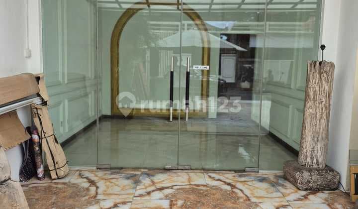 For Rent: Shophouse Suitable for Shops, Showrooms, Cafes, Offices, etc. in Kemang, South Jakarta