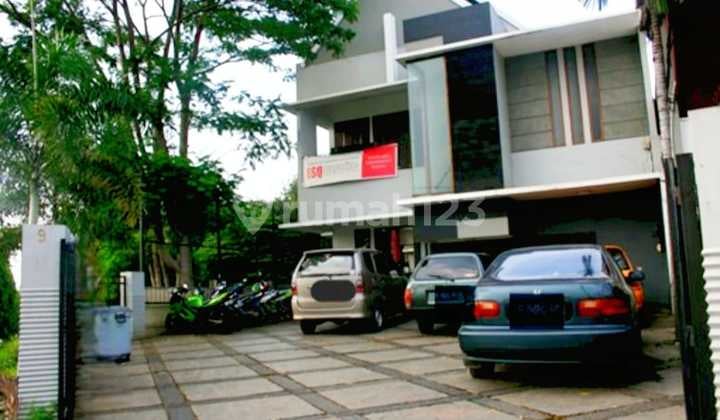 Disewakan Rumah 2 Lantai Cocok U/kantor Dekat Tol Gate Kawasan Bisnis Pondok Pinang Jaksel