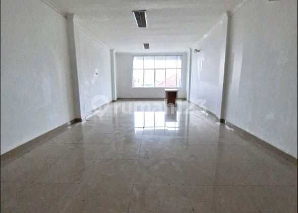 Disewa Ruko 4 Lantai Lokasi Strategis Duren Tiga