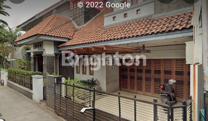 RUMAH MEWAH DI KAWASAN TEBET