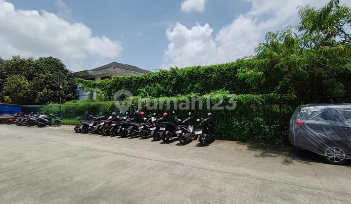 Dijual Tanah Komersial Bonus Bangunan di Jl Duri Kosambi