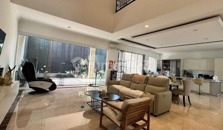 Rumah Mewah di Cluster Aristoteles Gading Serpong Tangerang Strategis