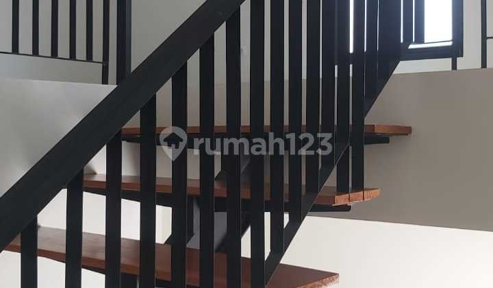 Rumah Siap Huni di Northbend Tangerang Strategis Nego