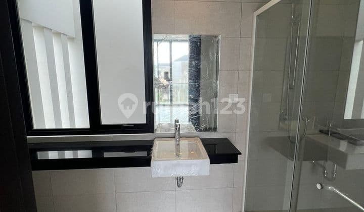 Ready-to-Occupy House in Pantai Indah Kapuk 2, Baltimore Hoek Type