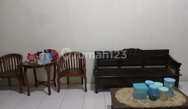 Ready-to-Occupy House in Duri Kosambi, West Jakarta, Strategic Location, Negotiable