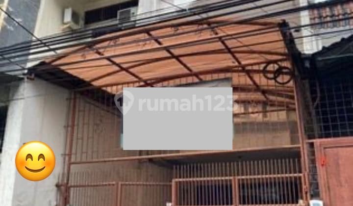 Quick Sale 4-Story House Suitable for Business in Jelambar
