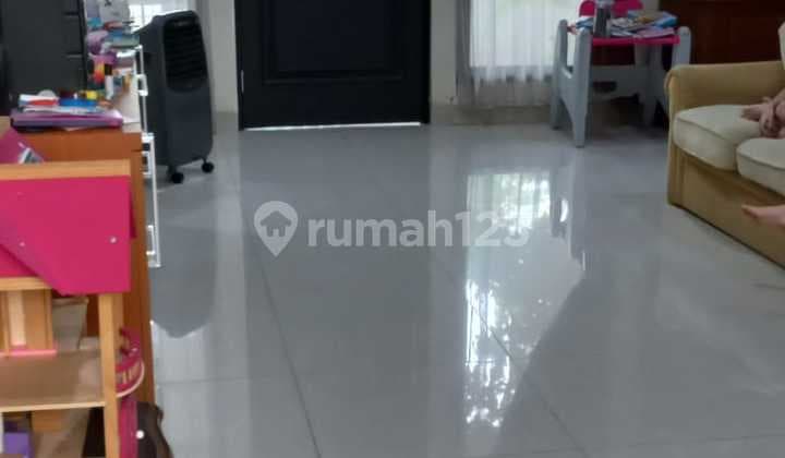 Rumah 2 Lantai Siap Huni di Cinere Depok Jawa Barat Hadap Utara