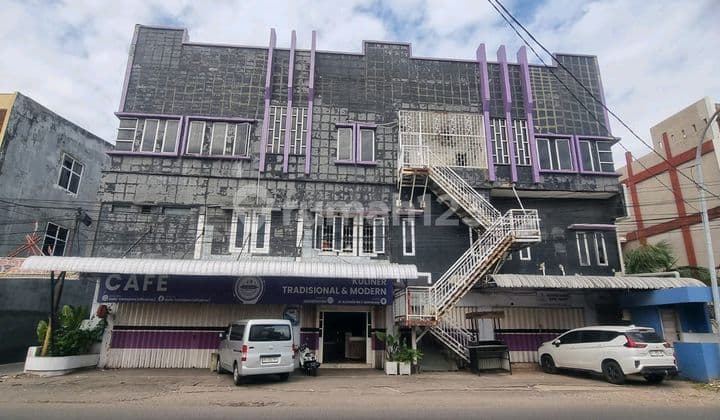 Ruko 3 Lantai Pusat Kota Makassar, Lokasi Strategis