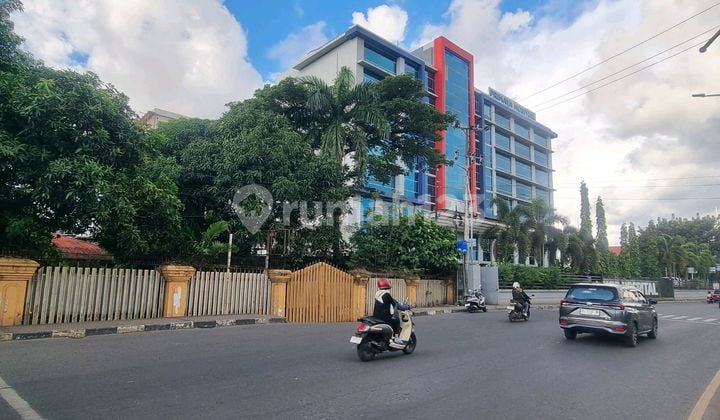 Rumah 1 Lantai Tengah Kota Makassar Kawasan Bisnis