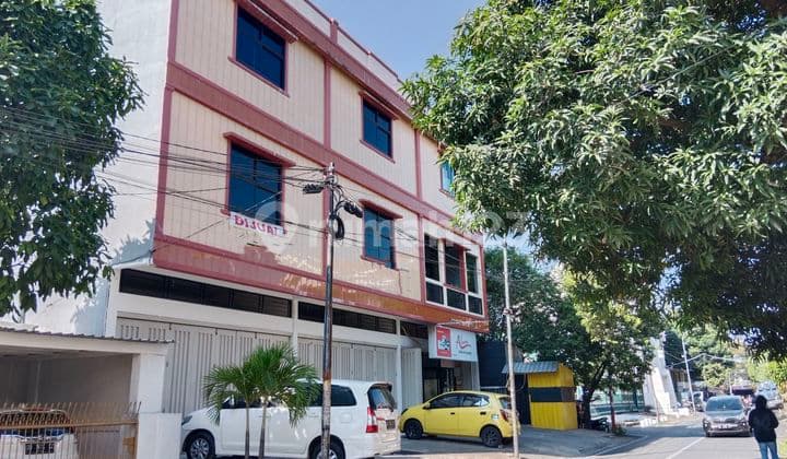 Ruko 3 Lantai tengah kota