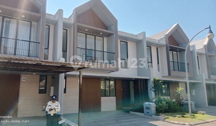 Rumah Cantik 2 Lantai Dejat Bandara Hasanuddin Makassar