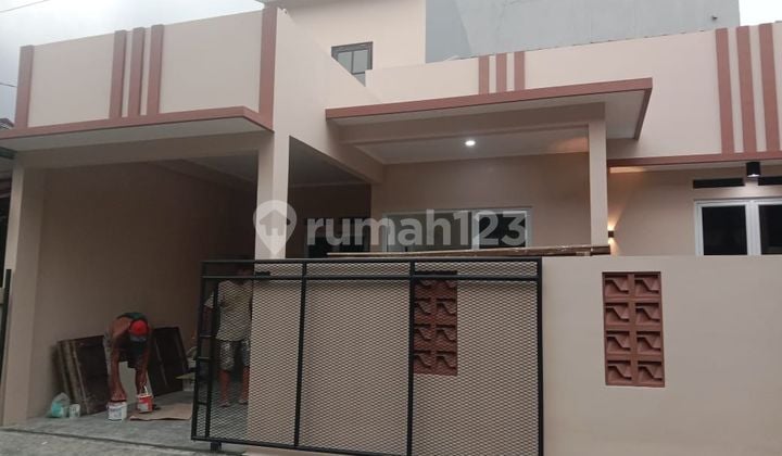 Rumah Cantik Siap Huni, Di Pakis Dekat Galaxy, Bekasi