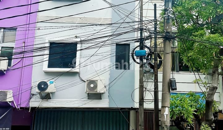 Ruko 3 Lantai Rapih Bersih, Siap Pakai Lokasi Premium Tebet