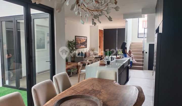 Ready-to-Live Home in Pos Pengumben, Very Neat and Well-Maintained Condition