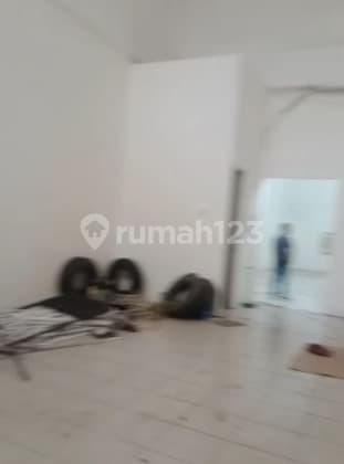 Ruko gandeng Siap pakai di Pergudangan Bizlink Tangerang