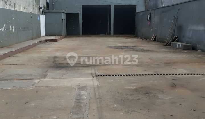 Tanah dan Bangunan di Karang Mulya Tangerang Lokasi Strategis