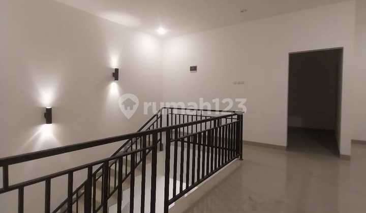 24 Dijual Brand New Town House Di Cempaka Putih
