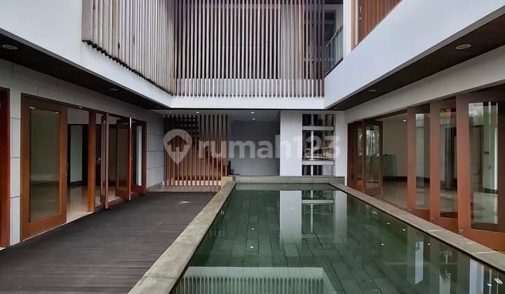 Siap Huni Rumah Modern Tropikal Di Pondok Indah